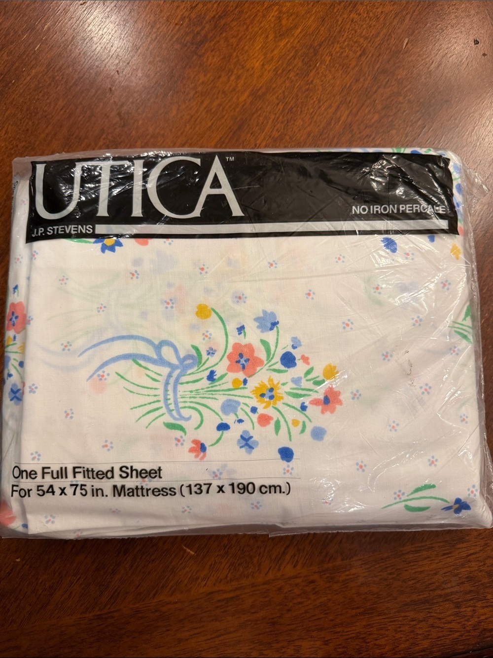 Vintage Floral Full Fitted Sheet - Utica. JP Stevens